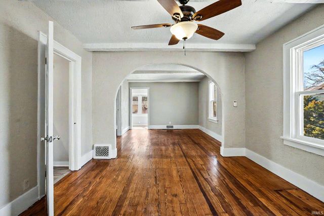 22815 Hartzer Avenue, South Bend, IN 46628
