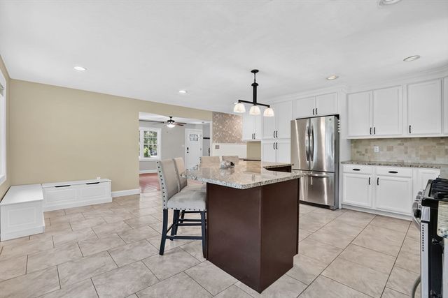 156 Hampden Rd, East Longmeadow, MA 01028