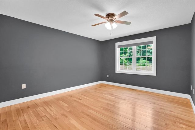 156 Hampden Rd, East Longmeadow, MA 01028