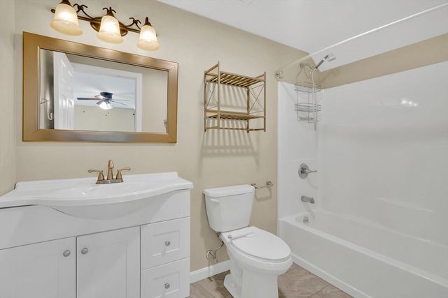 156 Hampden Rd, East Longmeadow, MA 01028