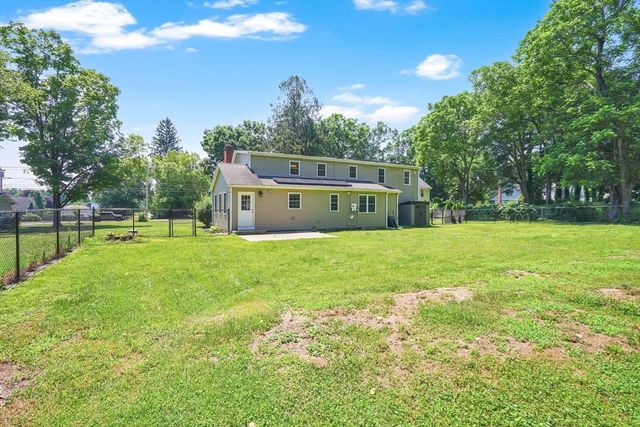 156 Hampden Rd, East Longmeadow, MA 01028