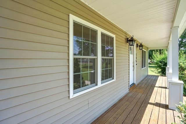 156 Hampden Rd, East Longmeadow, MA 01028