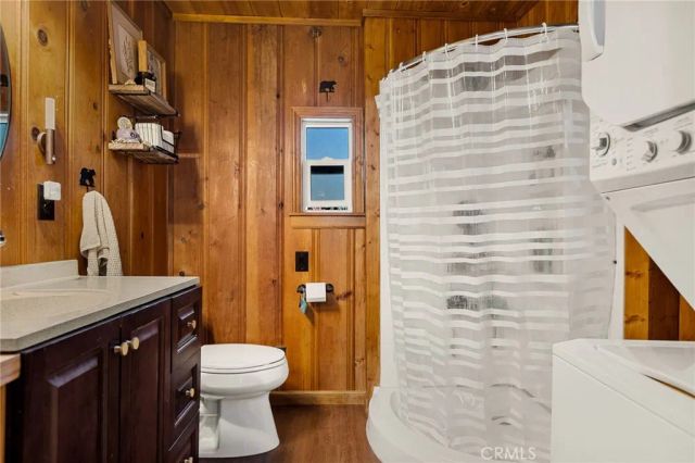 32135 West Drive, Running Springs, CA 92382