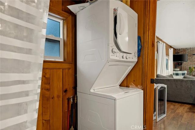 32135 West Drive, Running Springs, CA 92382