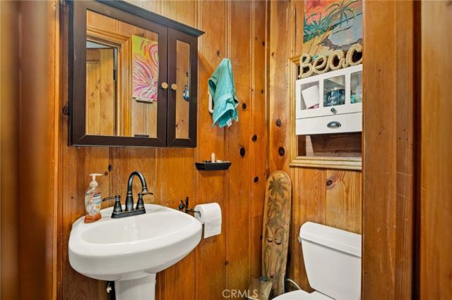 32135 West Drive, Running Springs, CA 92382