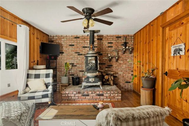 32135 West Drive, Running Springs, CA 92382