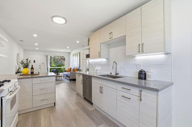 111-113 Nancy Court, Mountain View, CA 94041