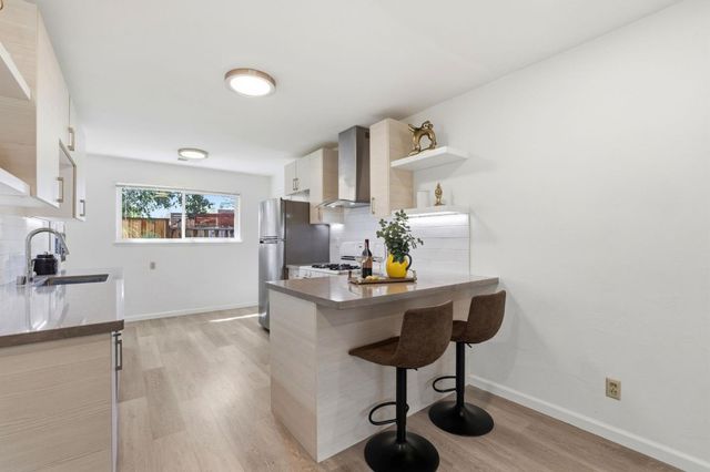 111-113 Nancy Court, Mountain View, CA 94041