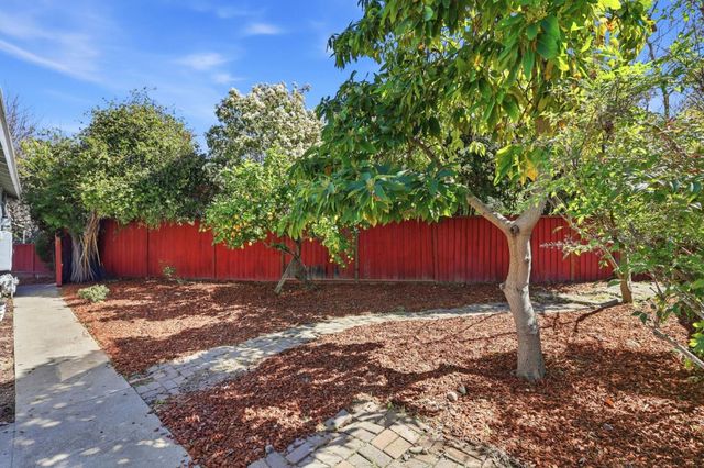 111-113 Nancy Court, Mountain View, CA 94041