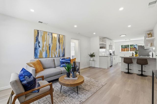 111-113 Nancy Court, Mountain View, CA 94041