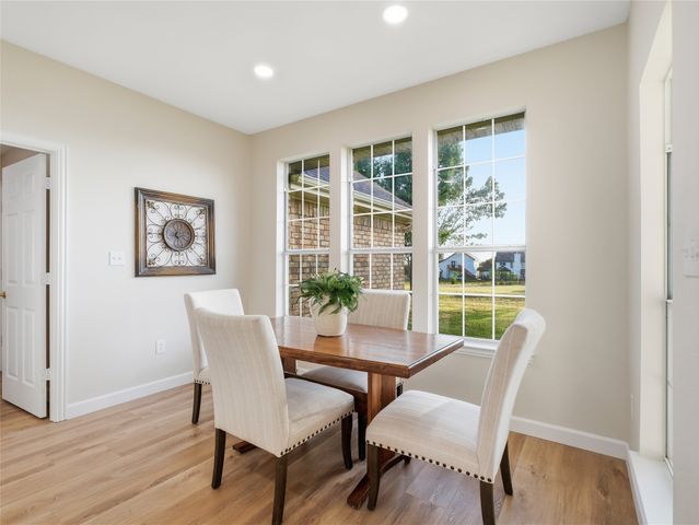 902 W Pioneer Circle, Argyle, TX 76226