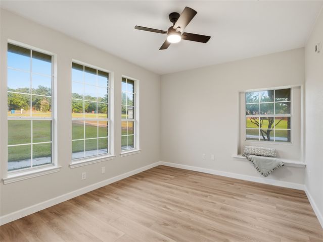 902 W Pioneer Circle, Argyle, TX 76226