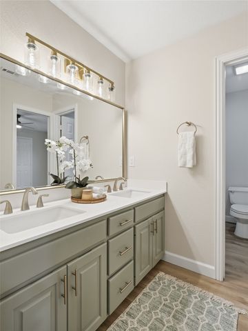 902 W Pioneer Circle, Argyle, TX 76226