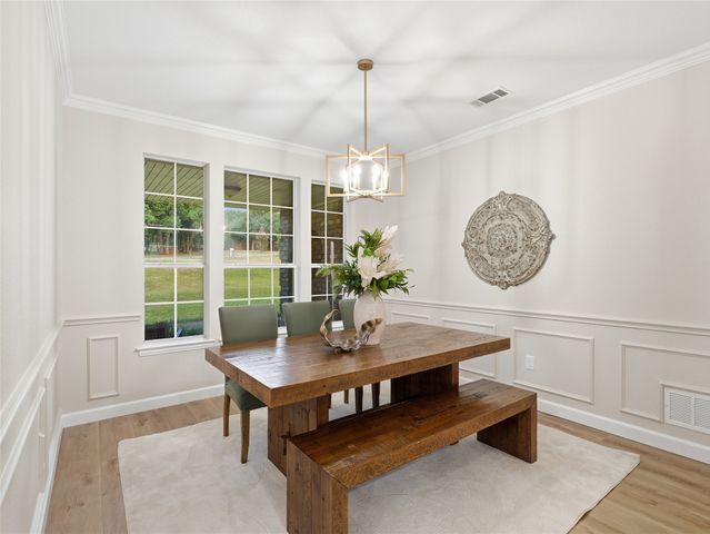 902 W Pioneer Circle, Argyle, TX 76226