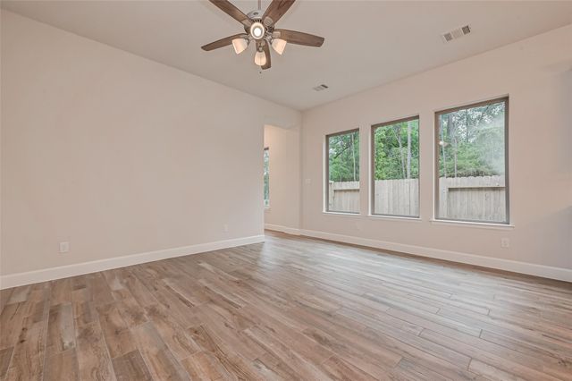 308 Mullins Court, Montgomery, TX 77316