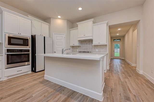 308 Mullins Court, Montgomery, TX 77316
