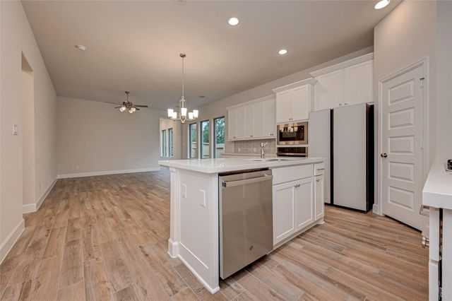 308 Mullins Court, Montgomery, TX 77316