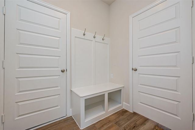308 Mullins Court, Montgomery, TX 77316