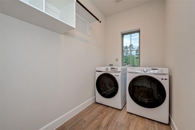 308 Mullins Court, Montgomery, TX 77316