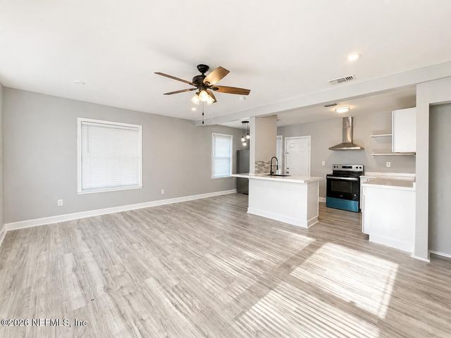 943 SARANAC Street, Jacksonville, FL 32254