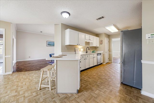 6894 HEDGEWOOD LN, Bartlett, TN 38135