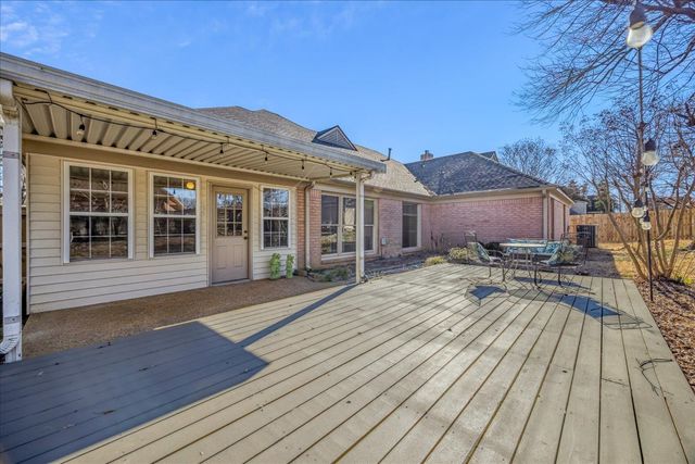 6894 HEDGEWOOD LN, Bartlett, TN 38135