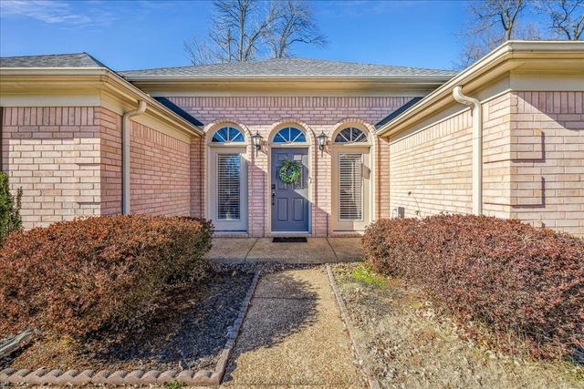 6894 HEDGEWOOD LN, Bartlett, TN 38135