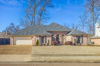 6894 HEDGEWOOD LN, Bartlett, TN 38135