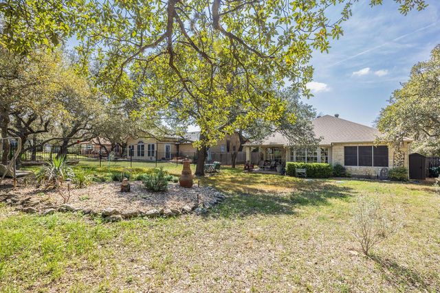 15 Palmer LN, Wimberley, TX 78676