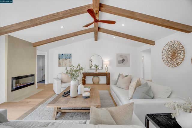 1369 Milton Ave, Walnut Creek, CA 94596