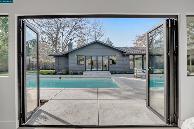 1369 Milton Ave, Walnut Creek, CA 94596