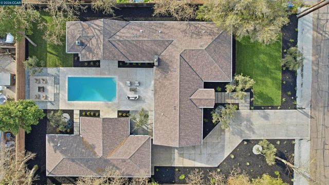 1369 Milton Ave, Walnut Creek, CA 94596