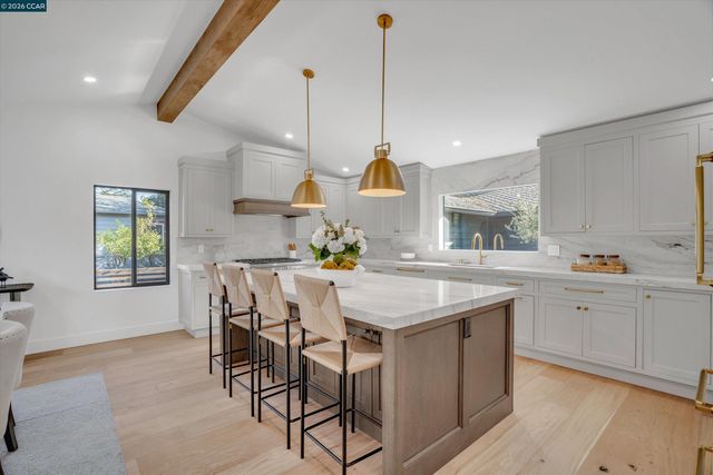 1369 Milton Ave, Walnut Creek, CA 94596