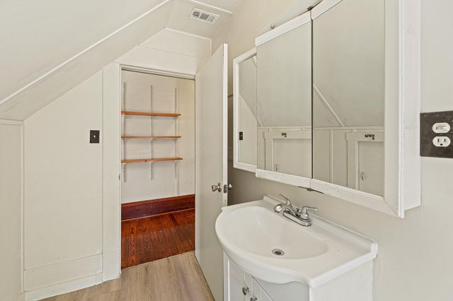 3205 Guadalupe ST B, Austin, TX 78705