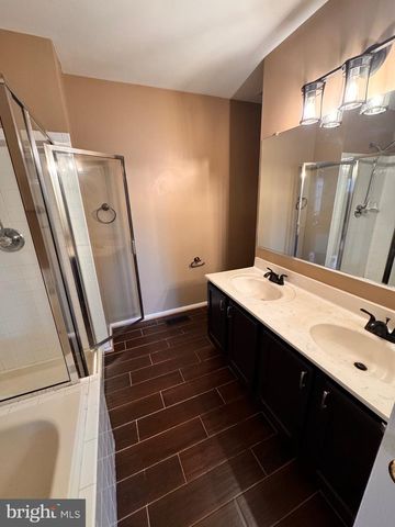 318 ROFF POINT DR, Odenton, MD 21113