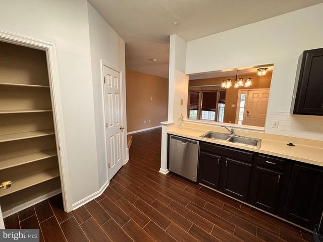 318 ROFF POINT DR, Odenton, MD 21113