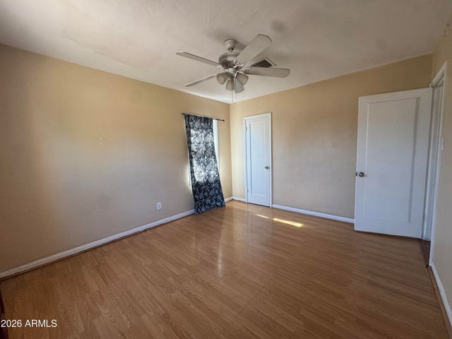 725 E 1ST Street, Mesa, AZ 85203