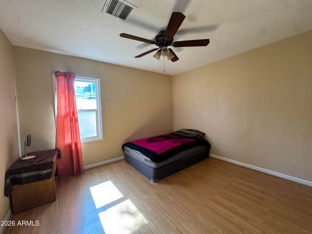 725 E 1ST Street, Mesa, AZ 85203