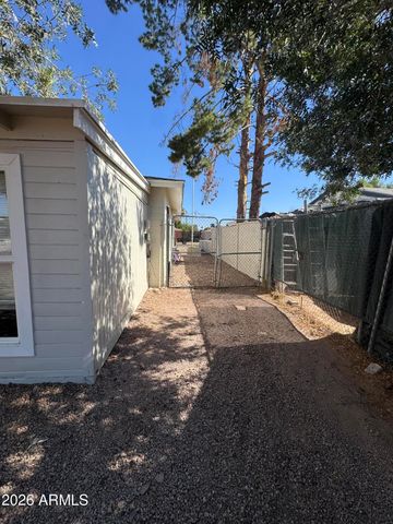 725 E 1ST Street, Mesa, AZ 85203