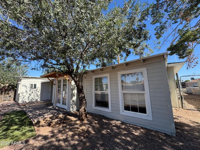 725 E 1ST Street, Mesa, AZ 85203