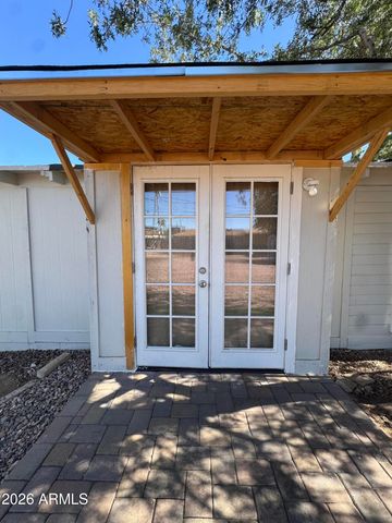 725 E 1ST Street, Mesa, AZ 85203