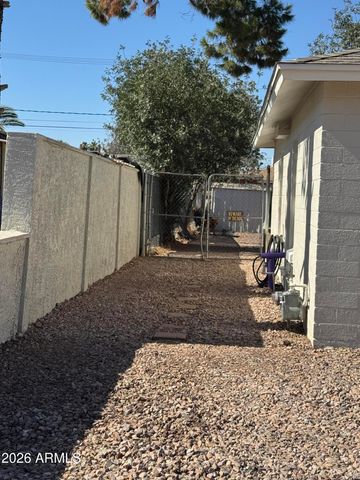 725 E 1ST Street, Mesa, AZ 85203