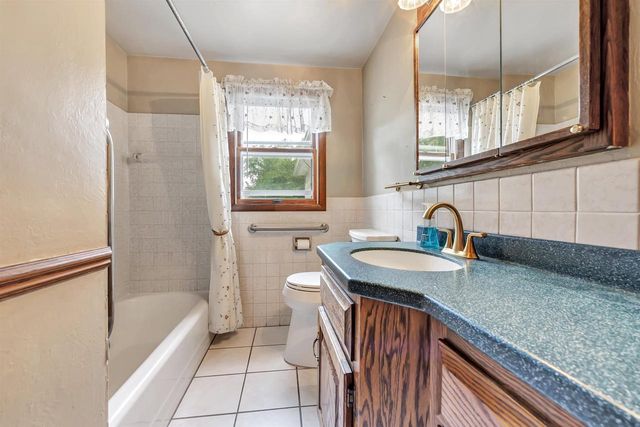 131 JOHNSON STREET, Green Bay, WI 54162
