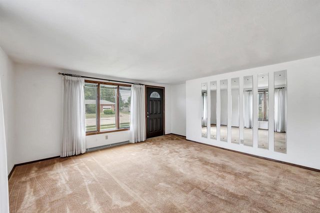 131 JOHNSON STREET, Green Bay, WI 54162