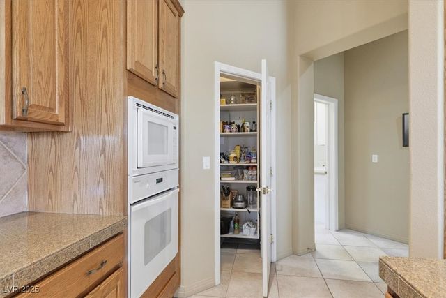 10009 Sienna Peak Court, Las Vegas, NV 89144