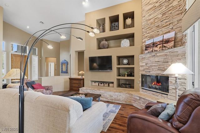 10009 Sienna Peak Court, Las Vegas, NV 89144