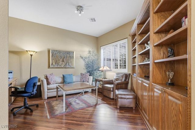 10009 Sienna Peak Court, Las Vegas, NV 89144