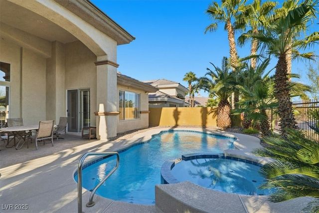 10009 Sienna Peak Court, Las Vegas, NV 89144