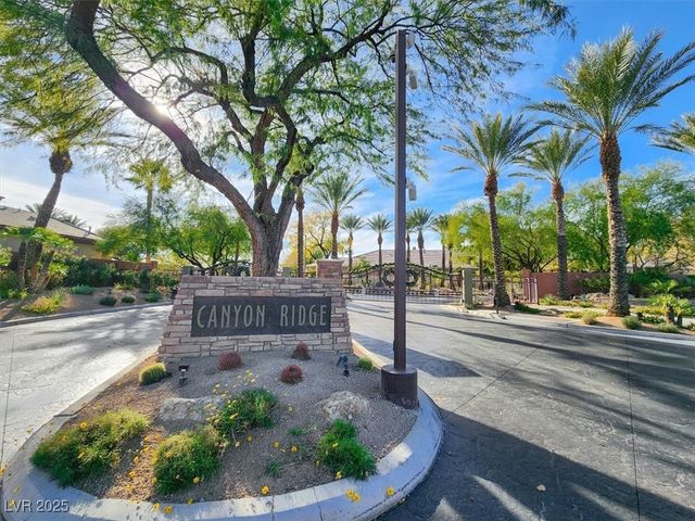 10009 Sienna Peak Court, Las Vegas, NV 89144
