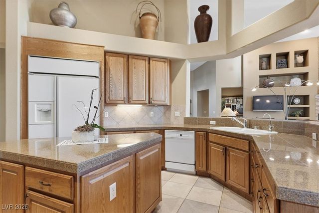 10009 Sienna Peak Court, Las Vegas, NV 89144